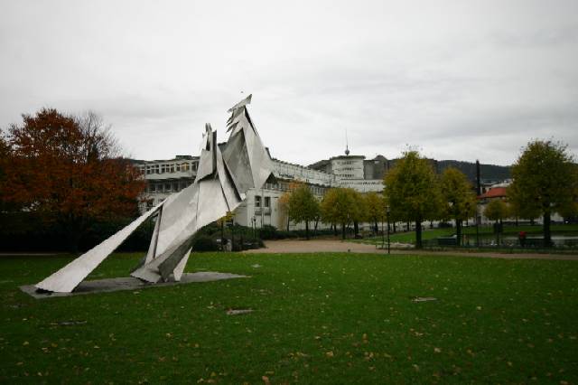 2276/10.11.2006: Kunstwerk in Bergen